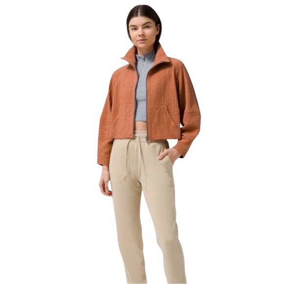NWT Lululemon Textured Cropped Jacket in Desert Sun RARE - Picture 10 of 10